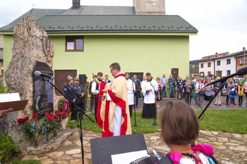 Odhalenie pomníka padlým vojakom z 1. a 2. svetovej vojny